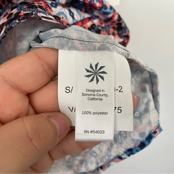 Athleta Chevron dune top size Medium NWT - Picture 9 of 12